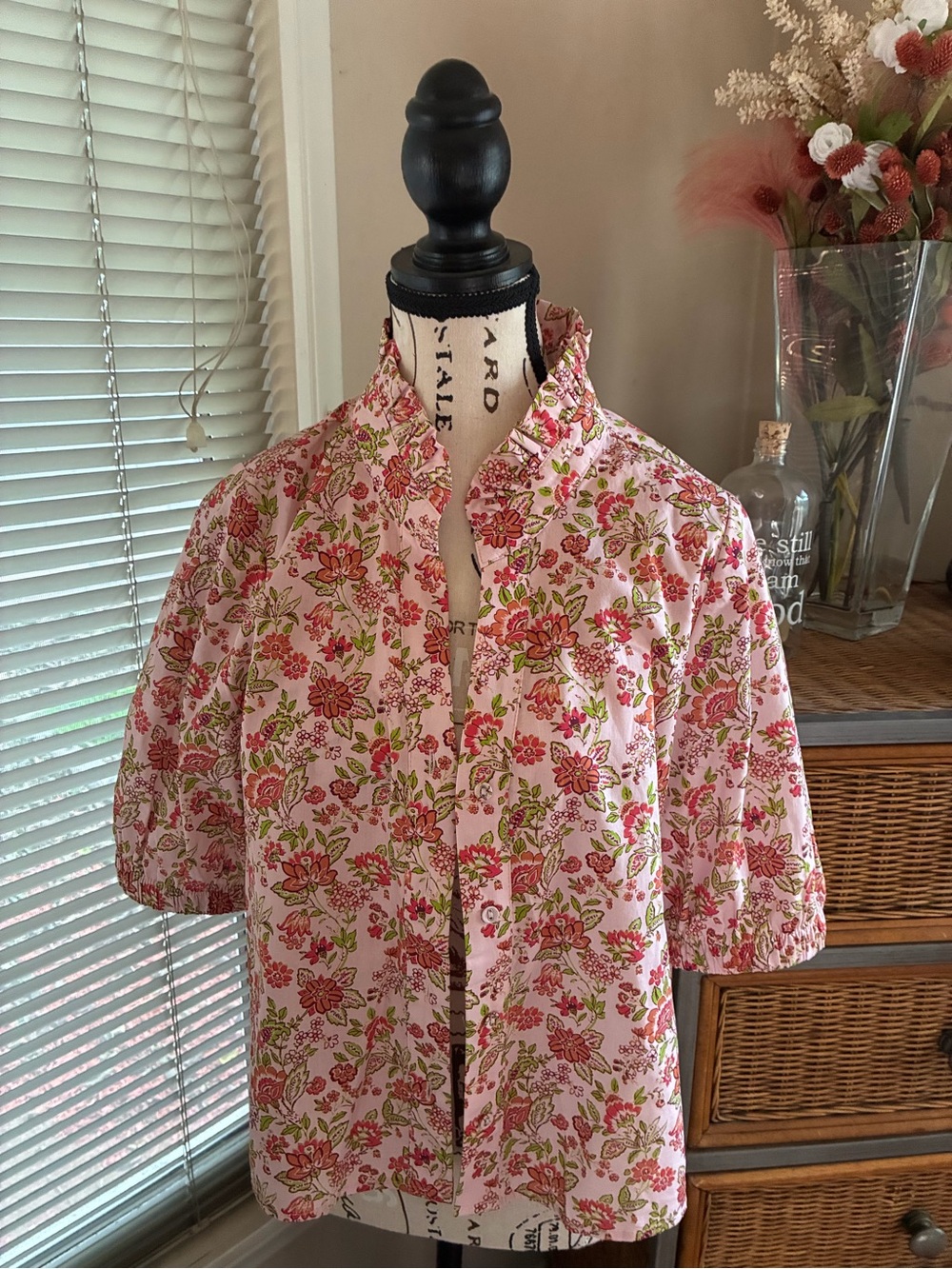 THML Pink Floral Button-Down Ruffle Collar Top